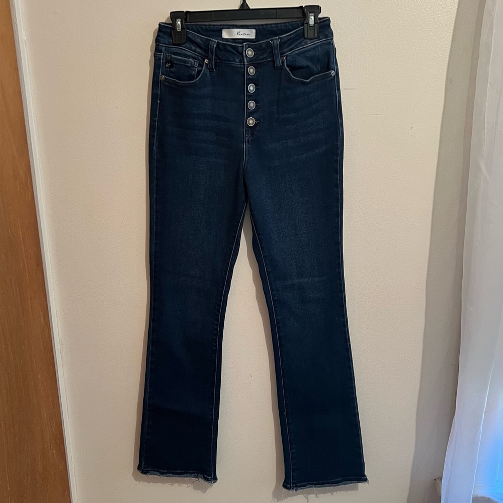 Kancan 5 button non-distressed bootcut Jean  Dark wash Size 9/28  Like‎ new